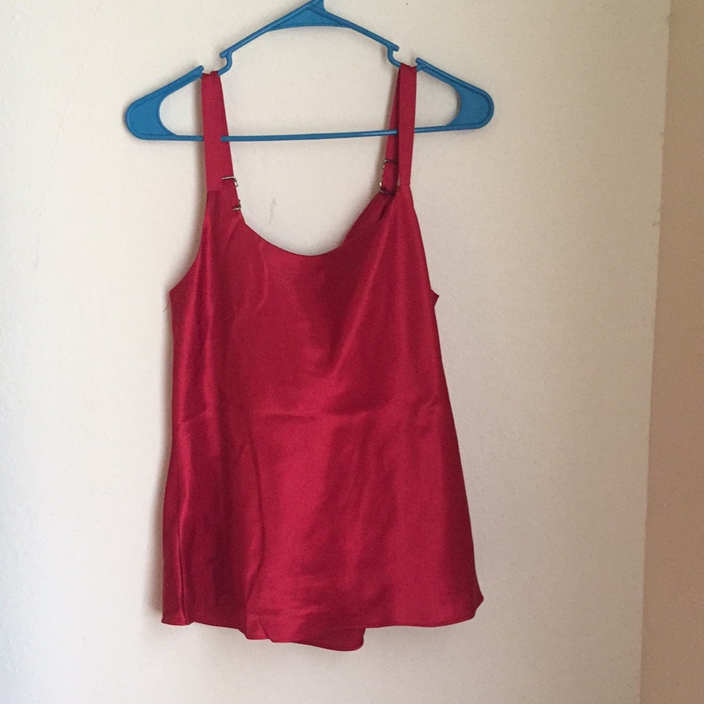 Red blouse - Picture 5 of 7